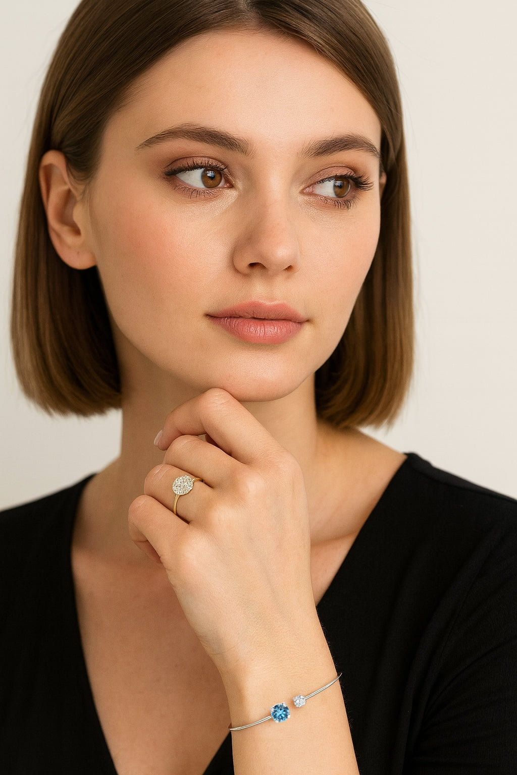 Davvero- Sterling Silver Austrian Crystal Square Open Bangle