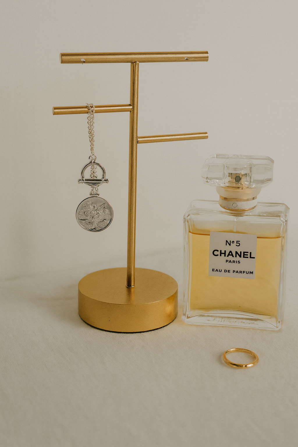 Bold Coin T-Bar Chain Stainless Steel