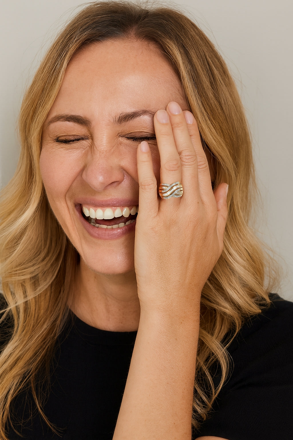 Sparkling Diamond Crossover Ring in 9ct Gold