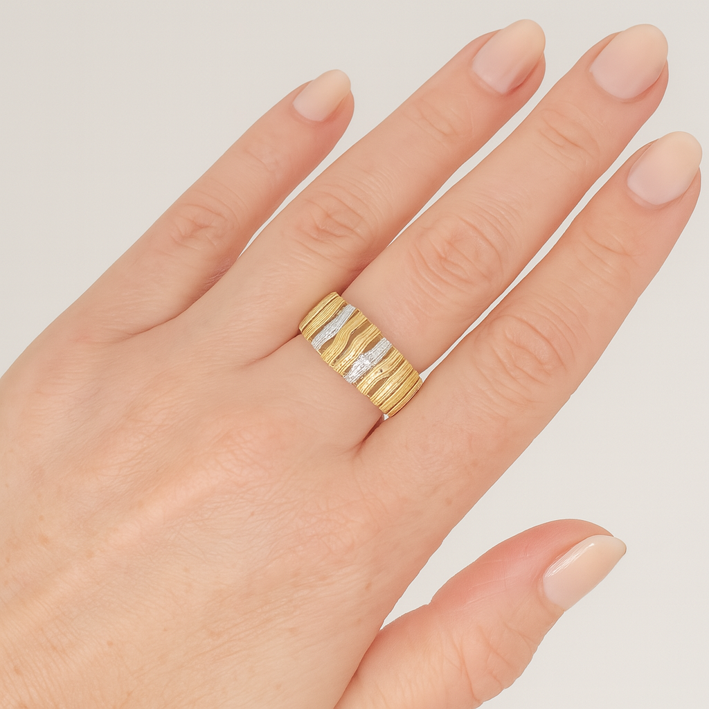 9ct Gold Diamond Accent Dress Ring – Size Q