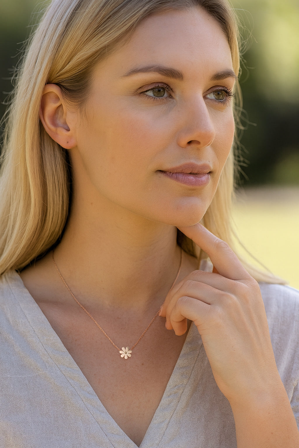 Stainless Steel Rose Gold Daisy Necklace