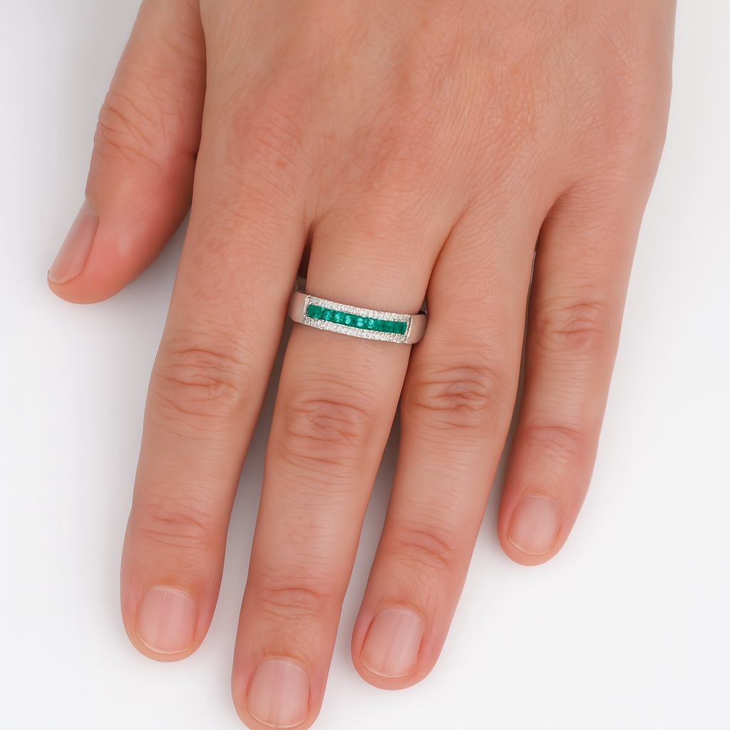 9ct White Gold Topaz & Natural Emerald Ring