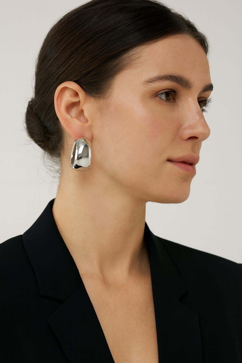 Chunky Silver Hoops – Bold Everyday Glam