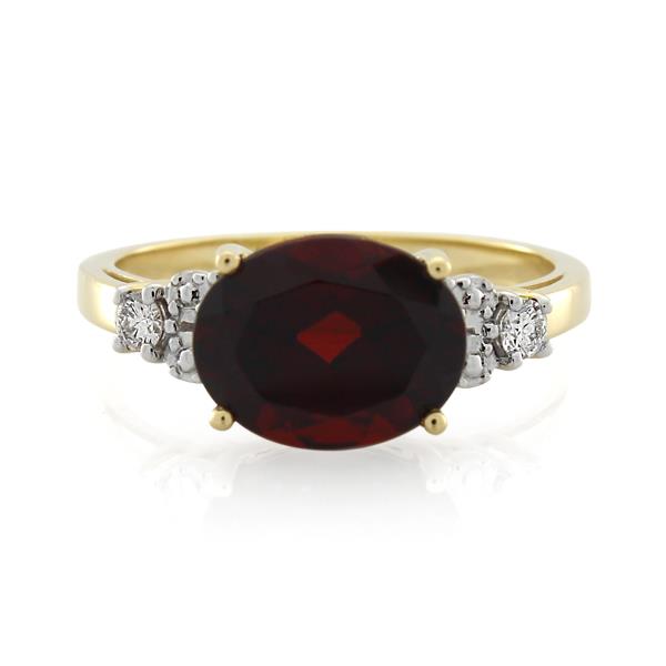 9ct Garnet & Diamond Ring