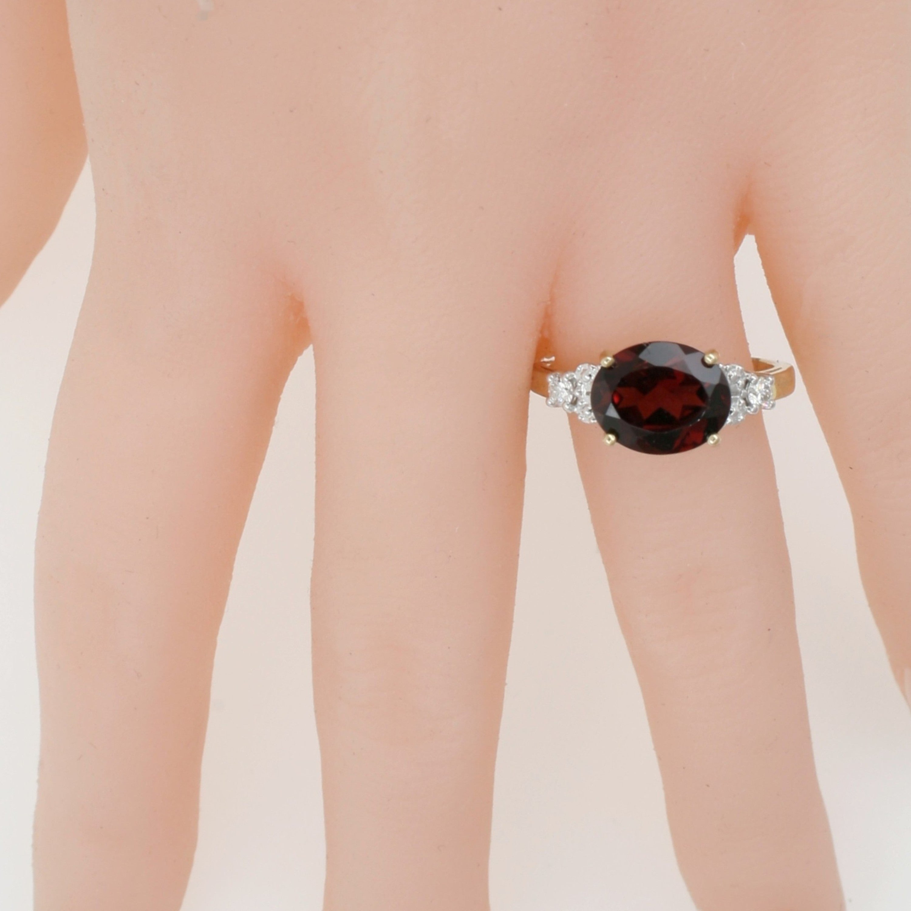 9ct Garnet & Diamond Ring