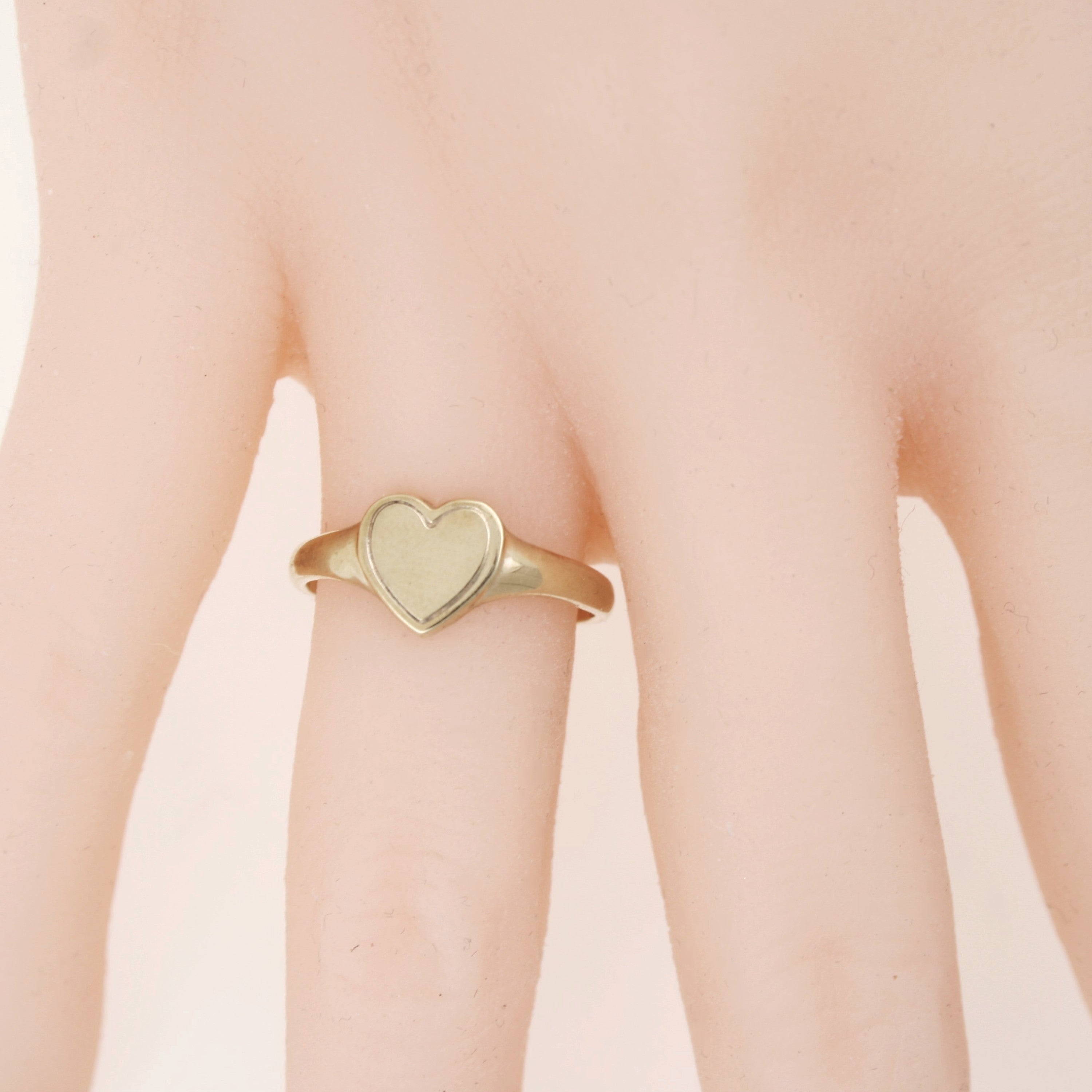 9ct Gold Heart Signet Ring